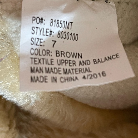 Itasca Brown Lace Up Boots - Picture 5 of 8